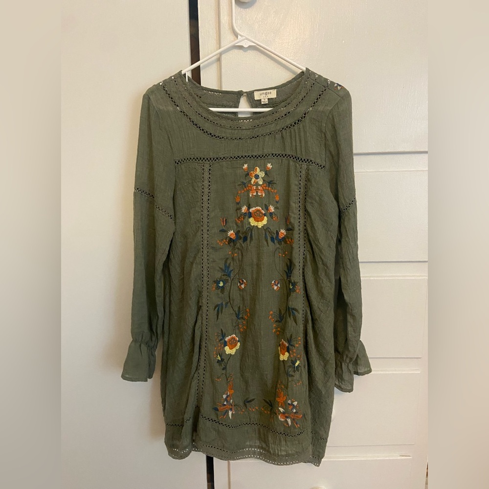Flowy embroidered dress